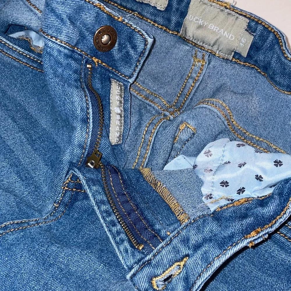 Lucky Brand Kids Blue Jeans - Picture 4 of 12